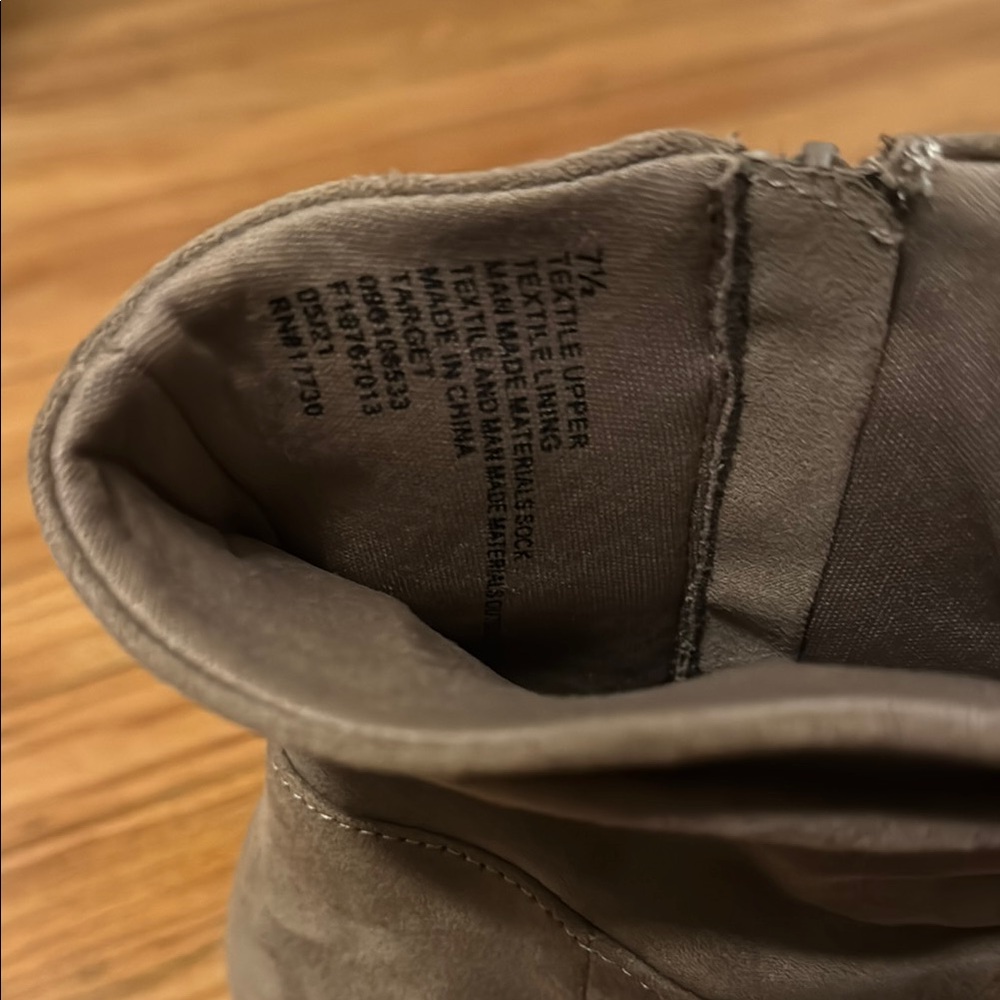 Universal Thread Ankle Boots - Picture 2 of 4